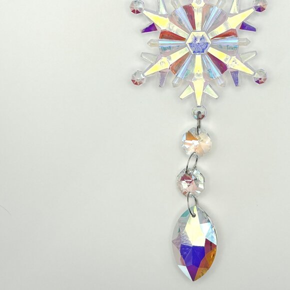 Winter Wonderland Iridescent Snowflake Crystal Prism Suncatcher Sun Hanging New - Picture 6 of 6